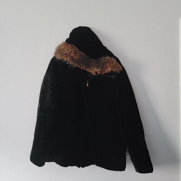 Lauren Ralph Lauren Silk  Velvet Puffer Jacket with faux fur around hood - Picture 3 of 11